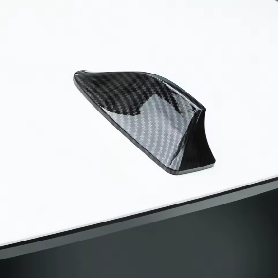 E60 Shark Fin Roof Antenna Cover – Carbon Fiber Look (E6X 2003–2010, Pre-LCI & LCI)